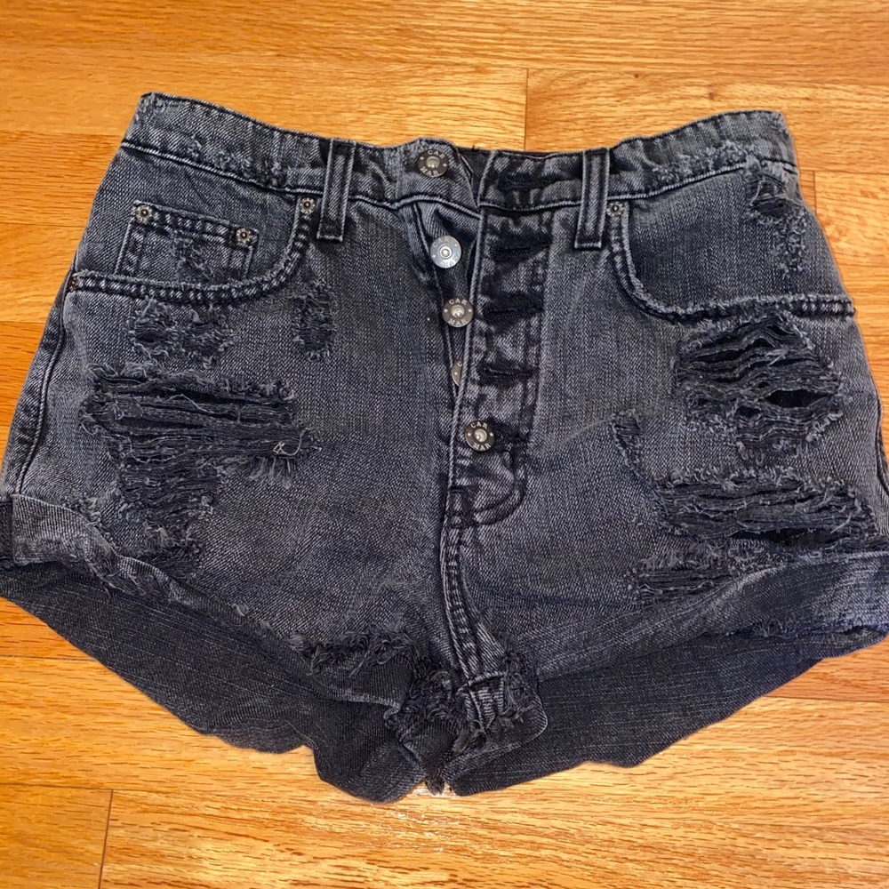 LF shorts - Picture 1 of 1